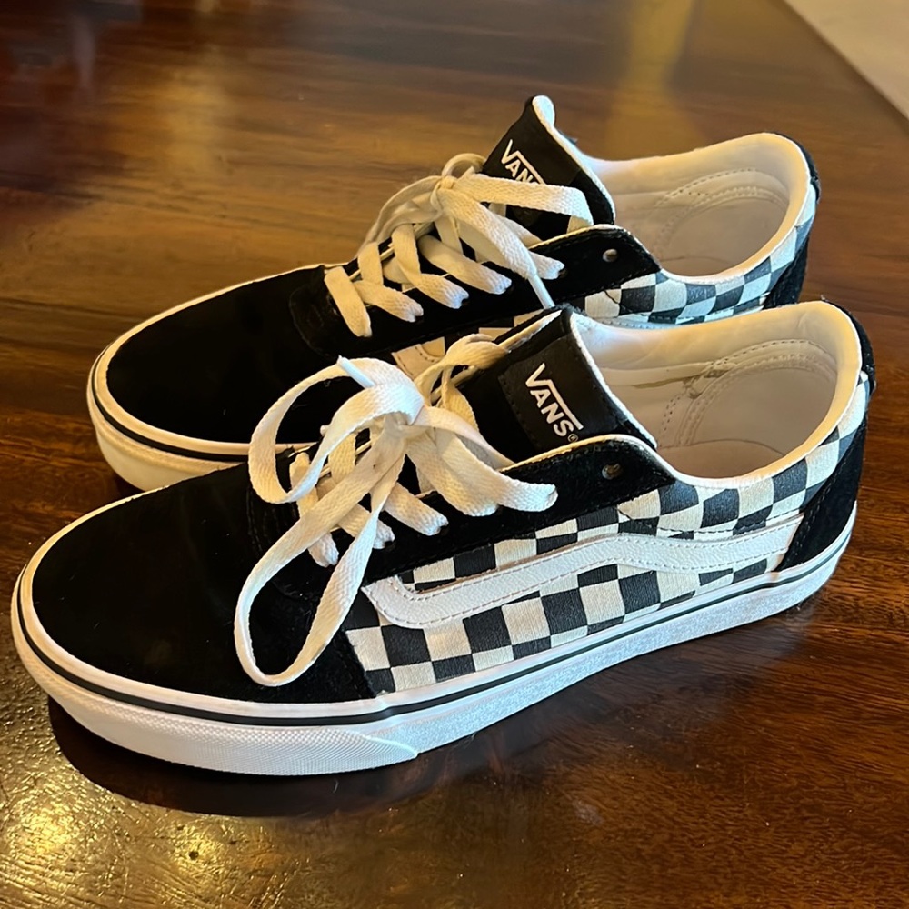 checkerboard old skool vans